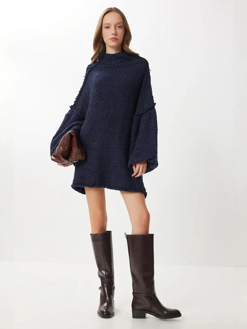 السعادة في إسطنبول ISTANBUL Textured Knit Mini Dress with Crew Neck